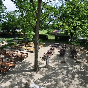 Hotel Volkspark