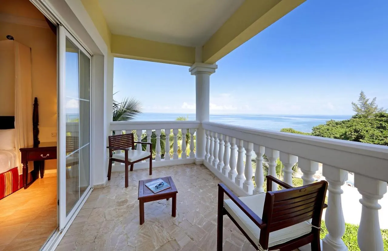 Grand Palladium Lady Hamilton Resort & Spa Lucea
